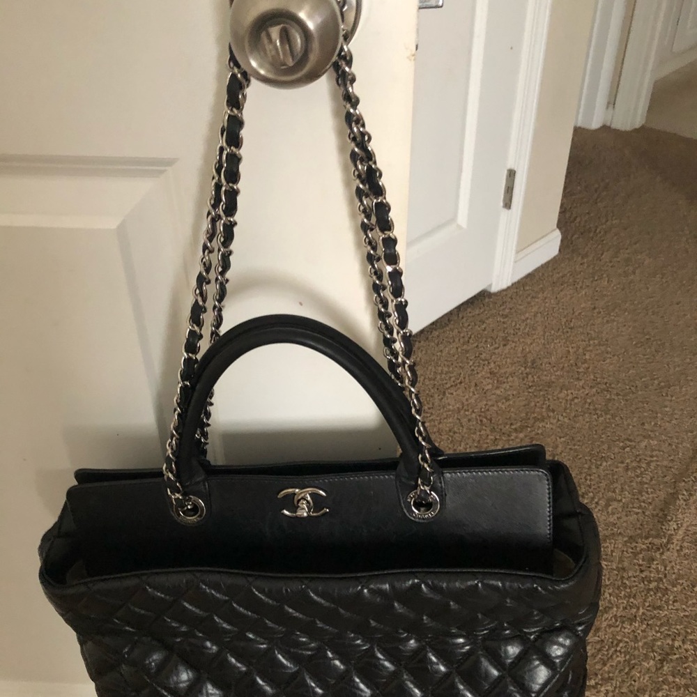 Chanel bag black